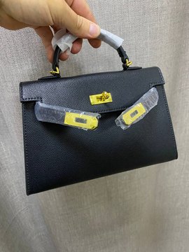 Жіноча популярна сумка з ручкою еко-шкіра 22см С70-0379 Чорна