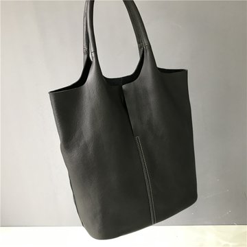 Велика шкіряна сумка шоппер із косметичкою в комплекті С67-КТ-3072 Чорна
