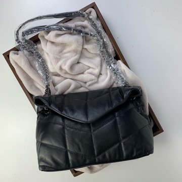 Містка жіноча шкіряна сумка стьобана з клапаном С60-КТ-3030 Чорна