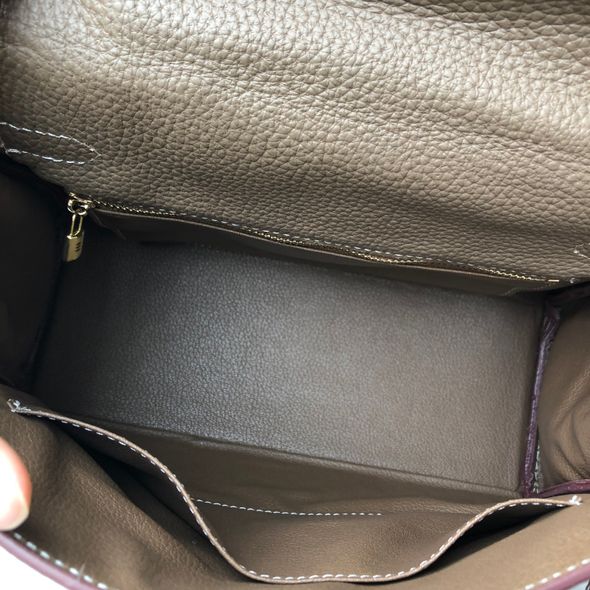 Шкіряна сумка з ручкою 28см з брелоком замочком + хусточка КТ-815-28 Кавова