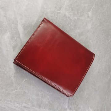 Кожаный кошелек книжка гладкая лаковая кожа С42-КТ-10275 Красный