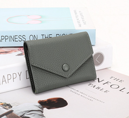 Шкіряний міні гаманець конверт з кнопкою КТ-10303 Зелений