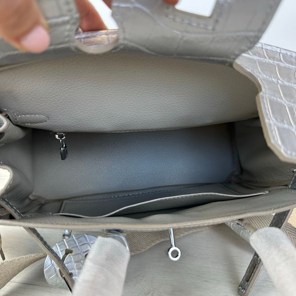 Кожаная сумка с ручкой 25см с ремешком на плечо КТ-835-25 Серебряная