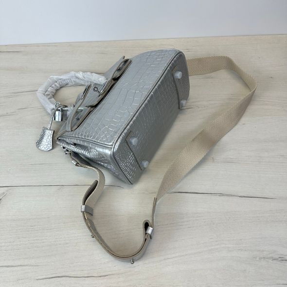 Шкіряна сумка з ручкою 25см з ремінцем на плече КТ-835-25 Срібна