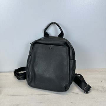 Шкіряний рюкзак з великим карманом спереду на кнопці с101-КТ-2823 Чорний