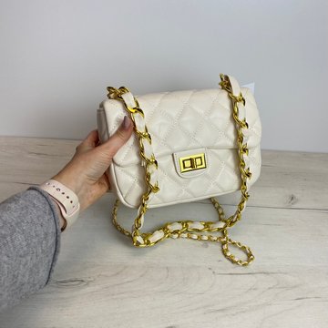 Женская сумка с плоской застежкой стеганая с цепочками А05-1863 Белая