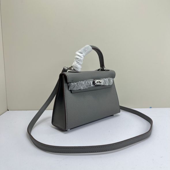 Стильна міні сумка з клапаном 19см срібна фурнітура А-801-19 Сіра